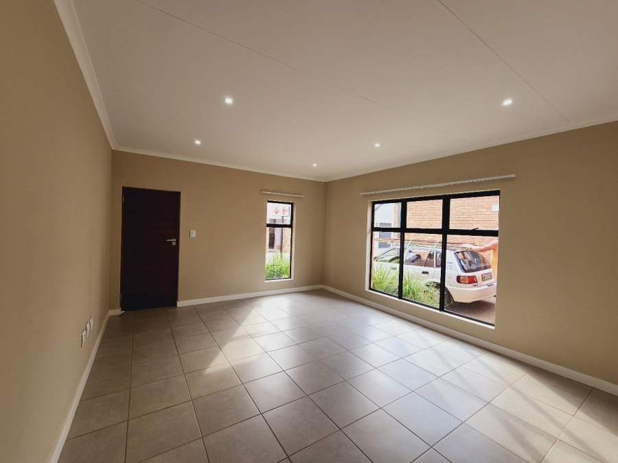 3 Bedroom Property for Sale in De Land Estate North West